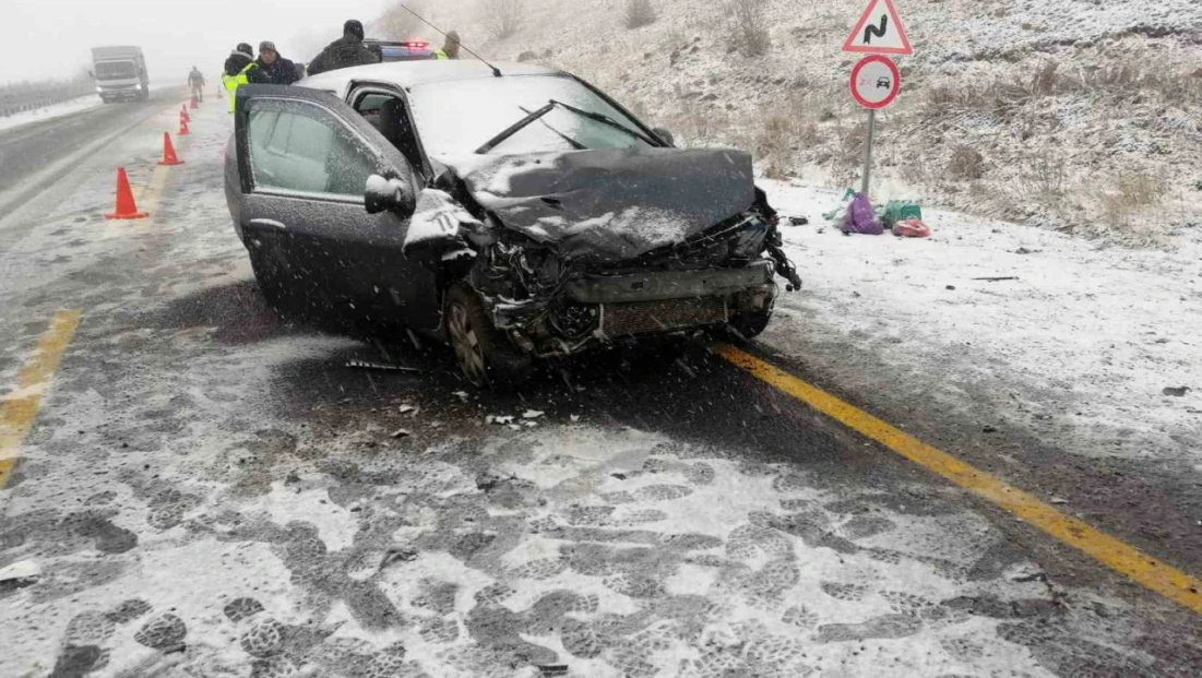 Ardahan’da kar ve sis kazayı beraberinde getirdi: 8 yaralı