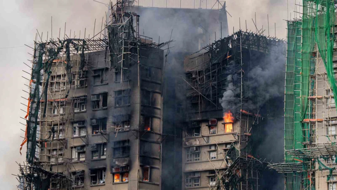 Hong Kong’taki yangın faciasında can kaybı 83’e yükseldi