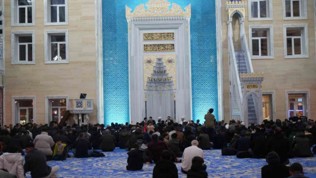 Muş'ta miraç kandili coşkusu yaşandı