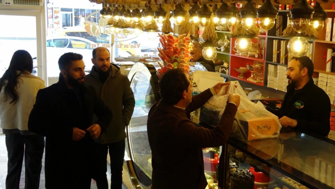 Nüfus kayıtlarındaki 1 Ocak detayı Van'ı coşturdu: Pastacılar mesaide