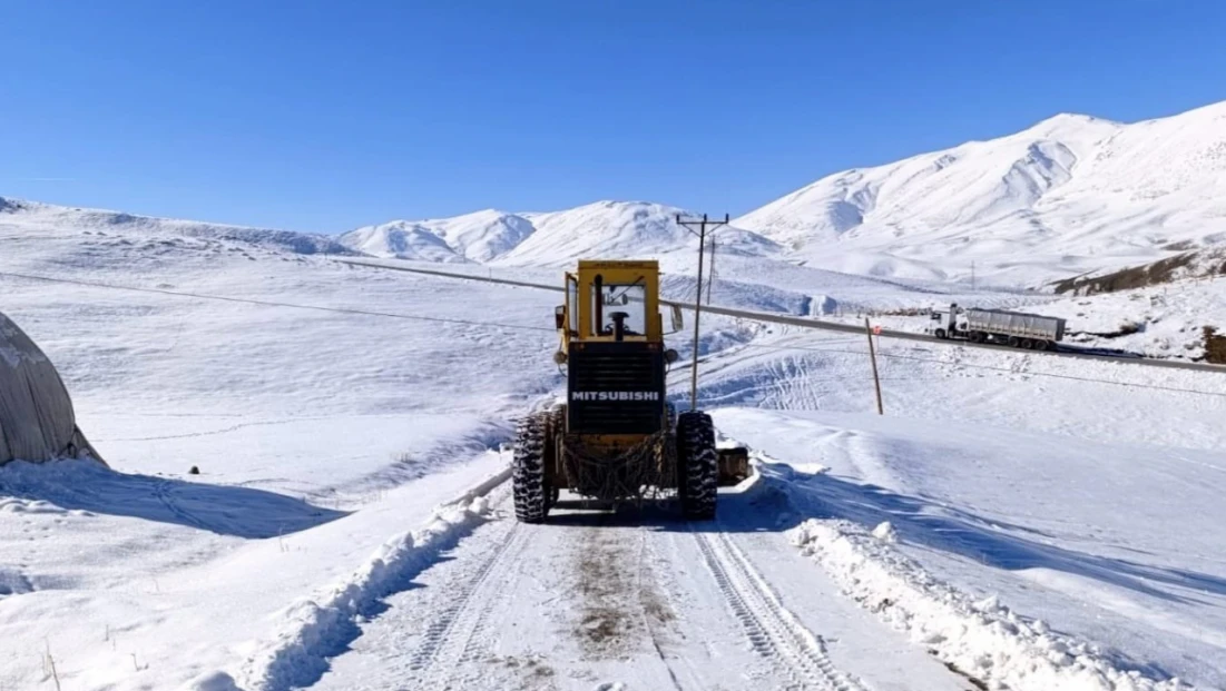 Van’da 35 ulaşım yolu kapalı