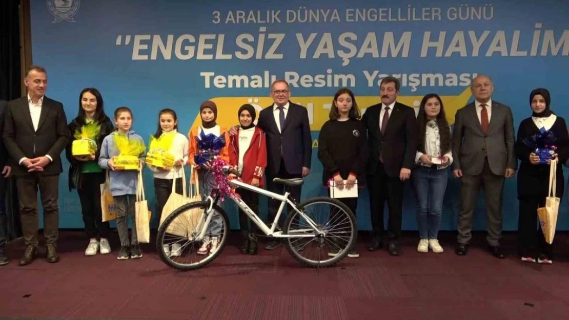 'Engelsiz Yaşam Hayalim' resim yarışmasının kazananları ödüllerini aldı