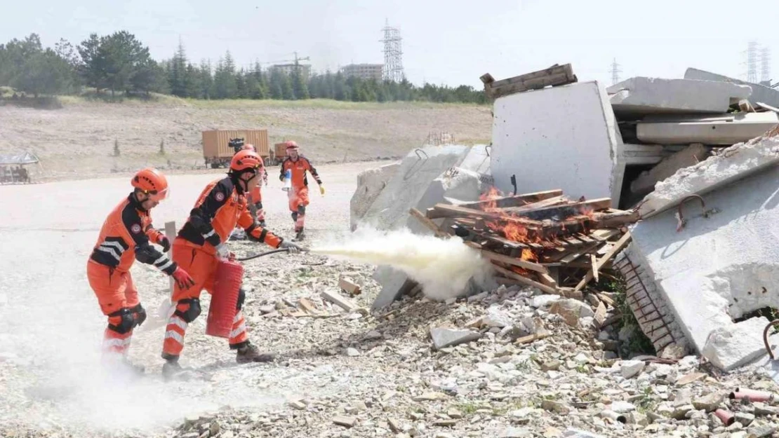 'İnsani Yardım Tatbikatı-2024' seçkin gözlemci günü tamamlandı