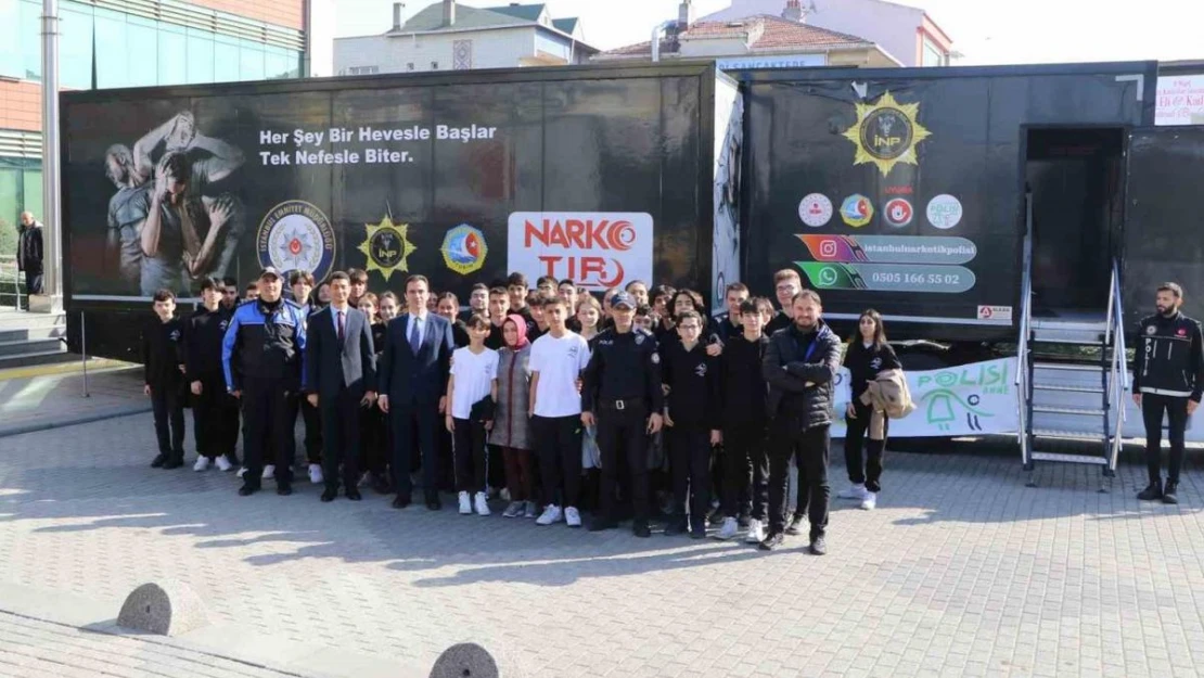 'Narko Tır' Sancaktepe'de öğrencileri bilgilendirdi