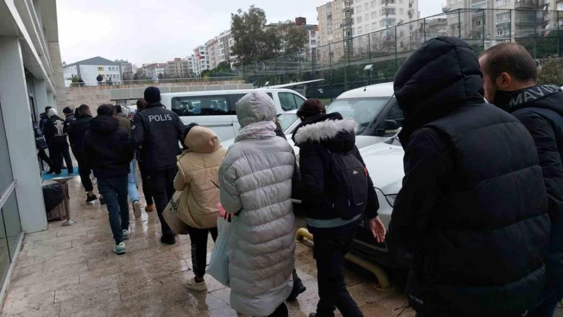 'Sibergöz-21' operasyonunda gözaltına alınan 66 kişiden 28'i adliyeye sevk edildi