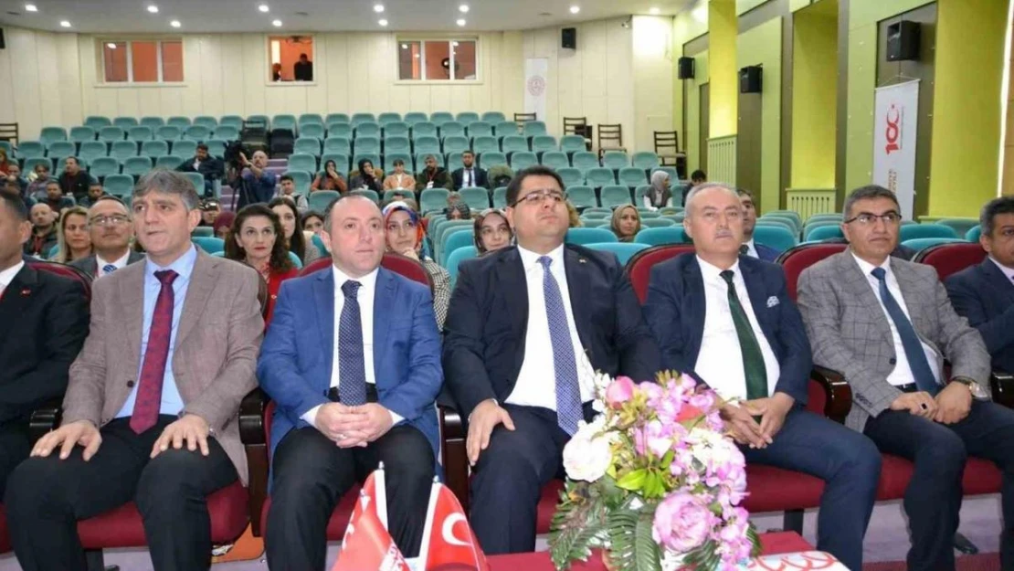 'Teknoloji ve eğitim bölgesel çalıştayı Erzurum'da düzenlendi