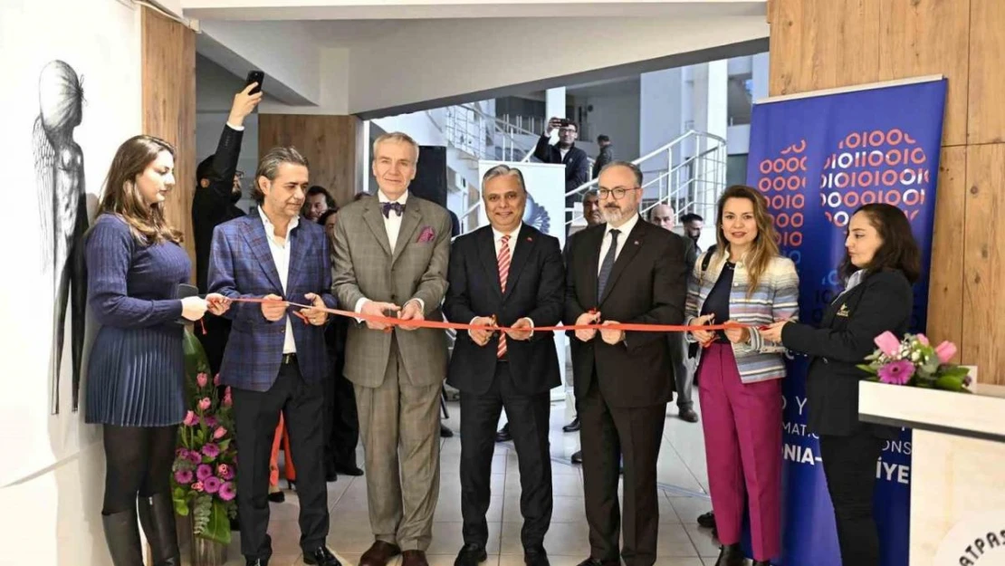 100. yılı sergiyle taçlandırdılar