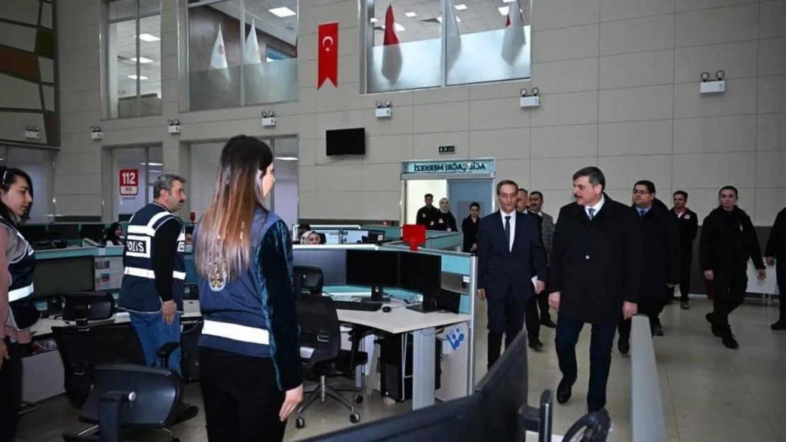 112 Acil Çağrı Merkezi 128 personelle hizmet veriyor