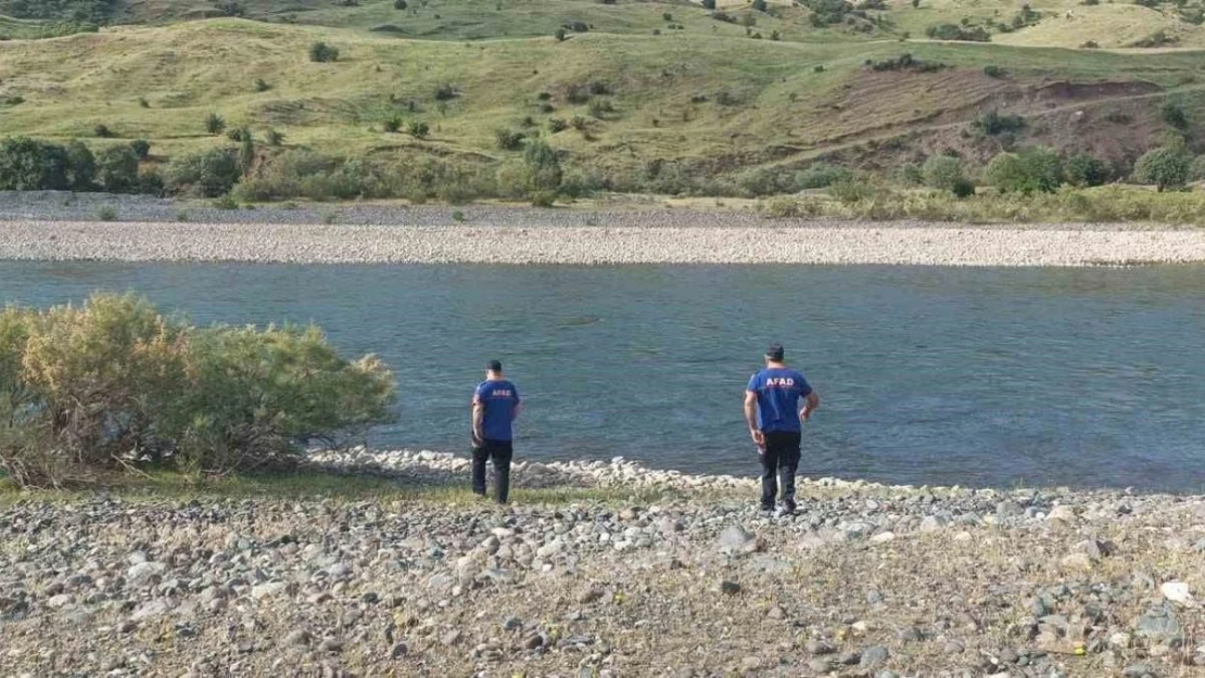 14 yaşındaki çocuk Murat Nehri'nde kayboldu