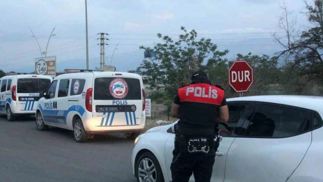 2 kişinin öldüğü cinayetle ilgili 4 şüpheli Erzincan'da yakalandı