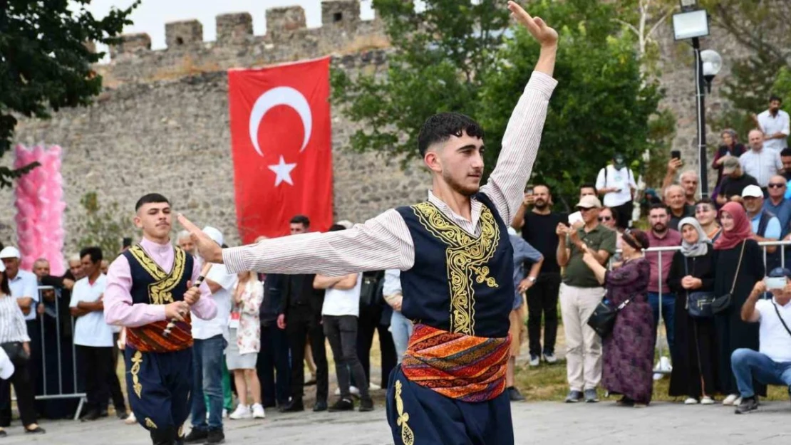 20. Ardahan Ulusal Kültür ve Bal Festivali'ne yoğun ilgi