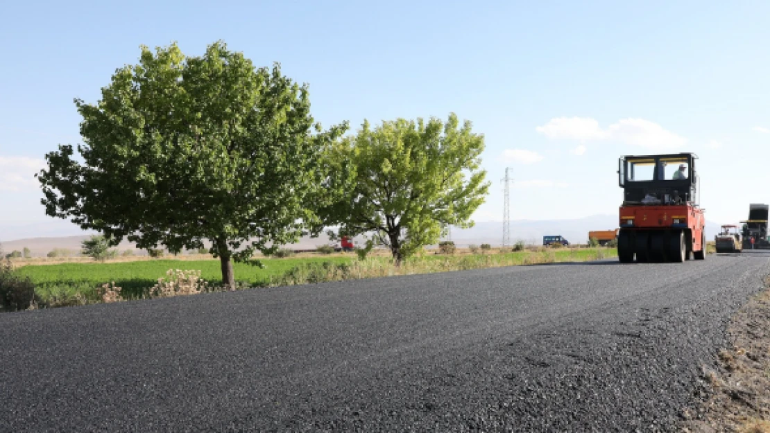 Iğdır'da köy yolları kışa hazırlanıyor