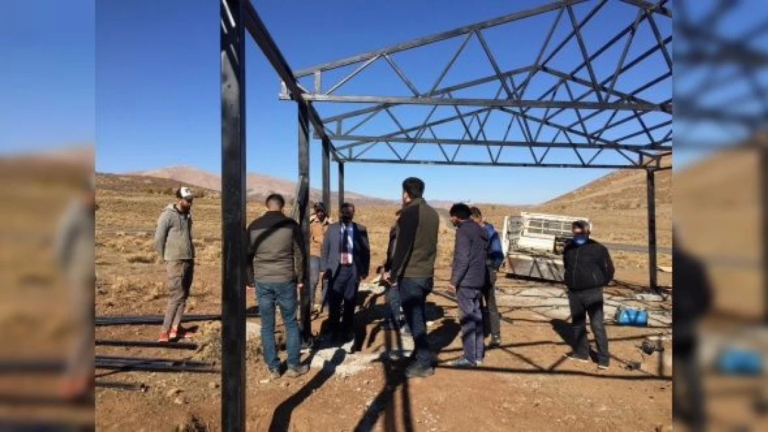 Bingöl'de hayvan gölgelik yapımları tamamlandı