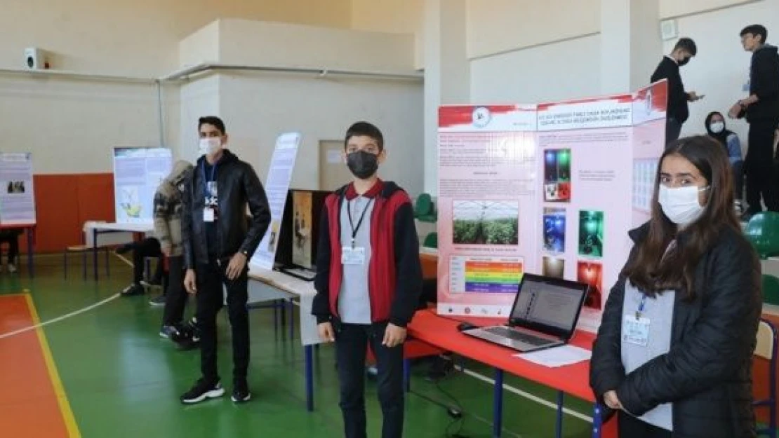 Bingöl'de 4006 TUBİTAK Bilim Fuarı açıldı