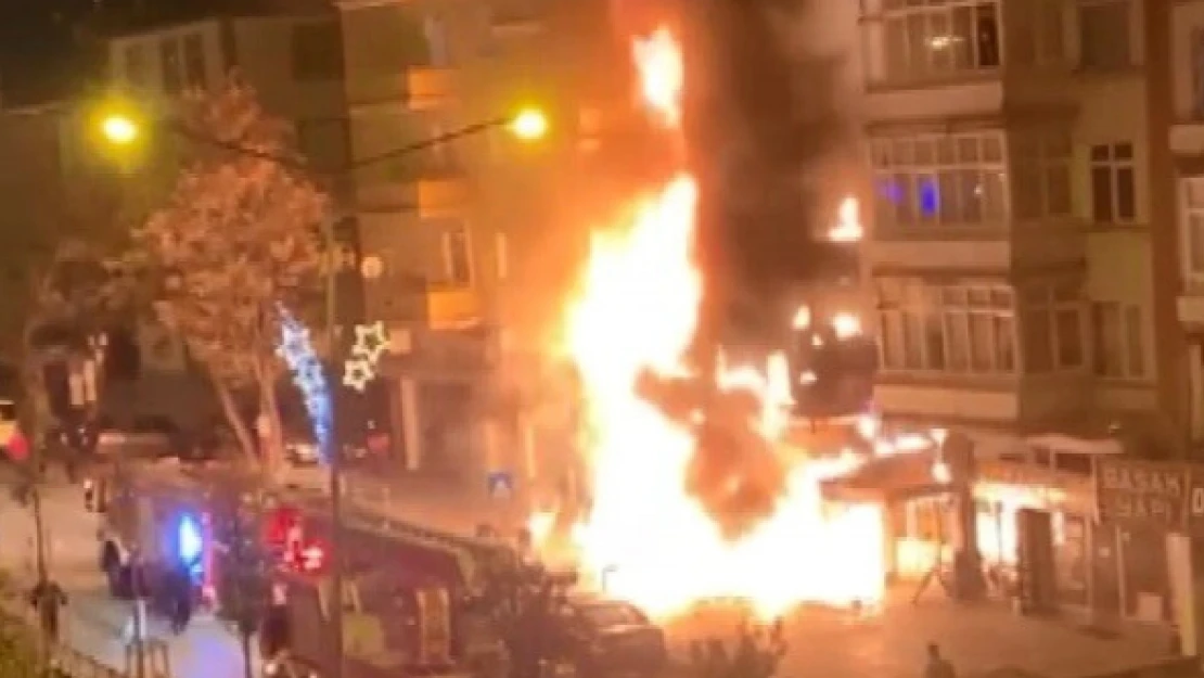 Bir apartman küle döndü