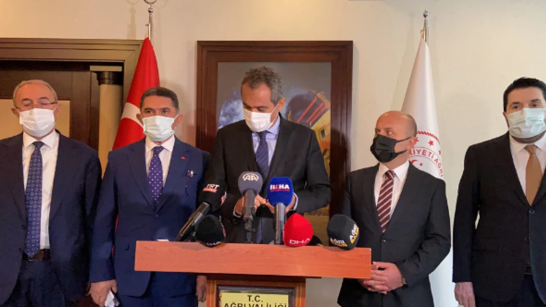 Milli Eğitim Bakanı Özer Ağrı'da