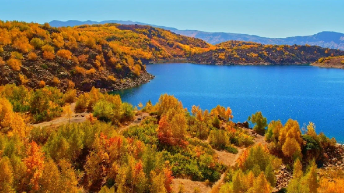 Nemrut'ta sonbahar büyüledi