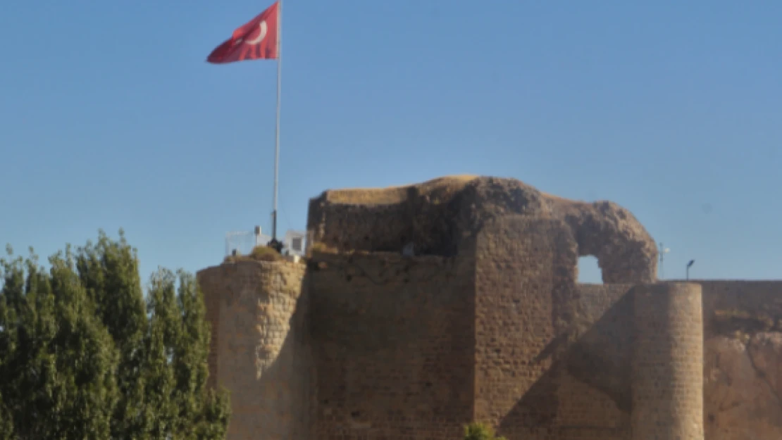 Turistlerin yeni gözdesi Harput Kalesi