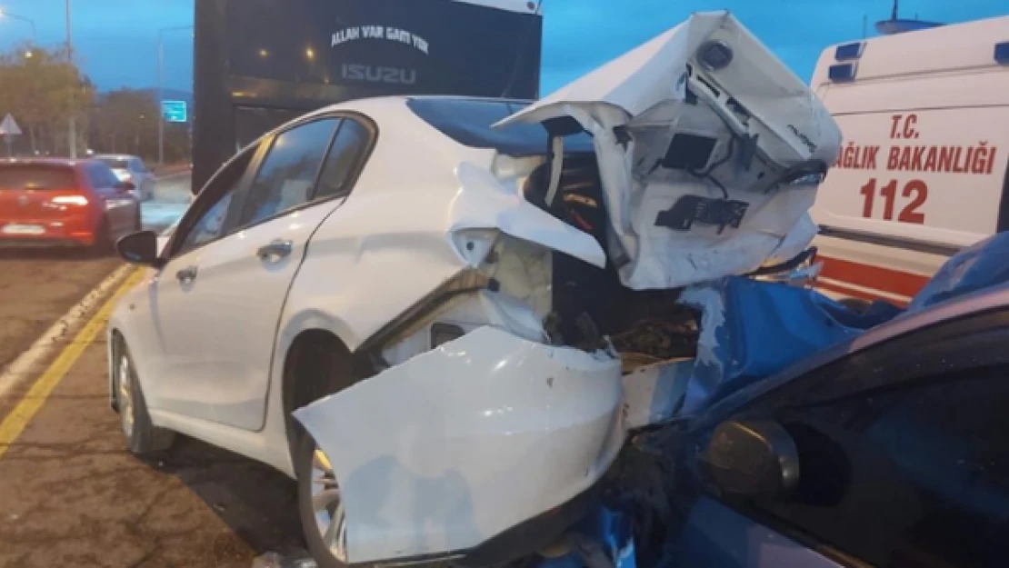Bingöl'de trafik kazası: 3 yaralı