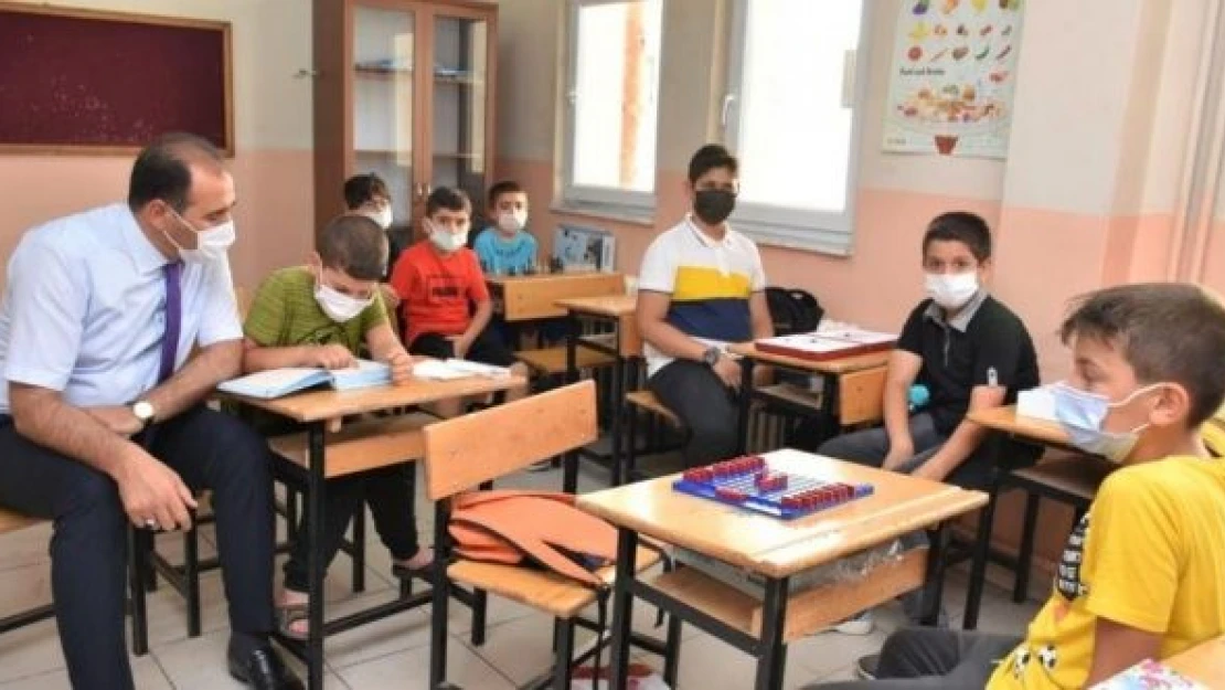 Erzincan'da kütüphanesiz okul kalmayacak