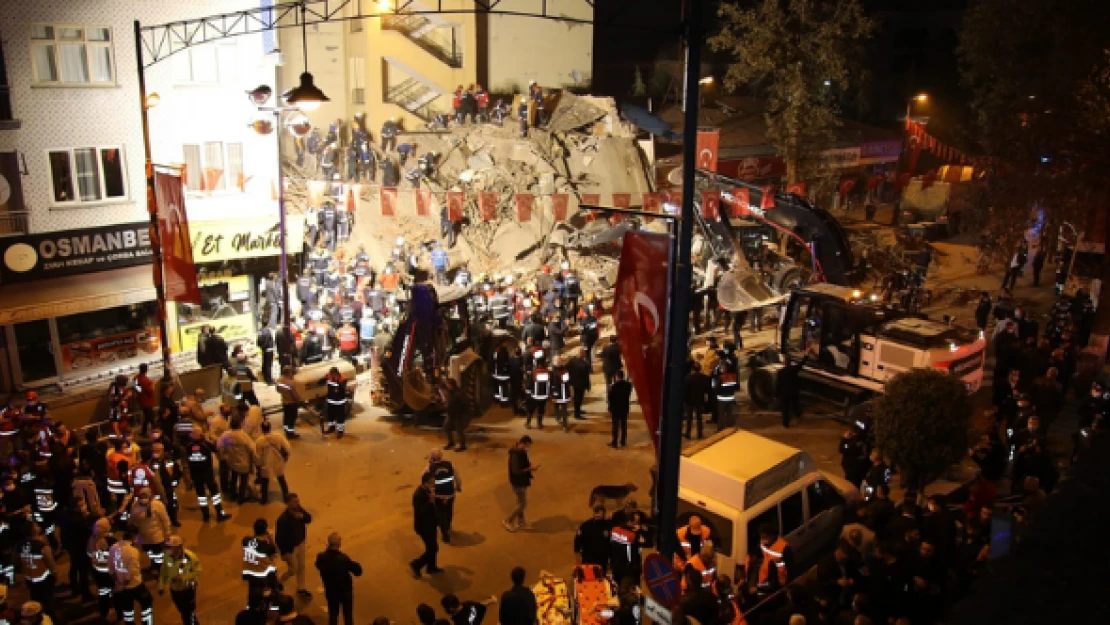 Göçen binayla ilgili iddialar kafa karıştırdı