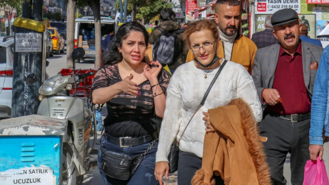 İranlı turistler Van ekonomisine can suyu oldu