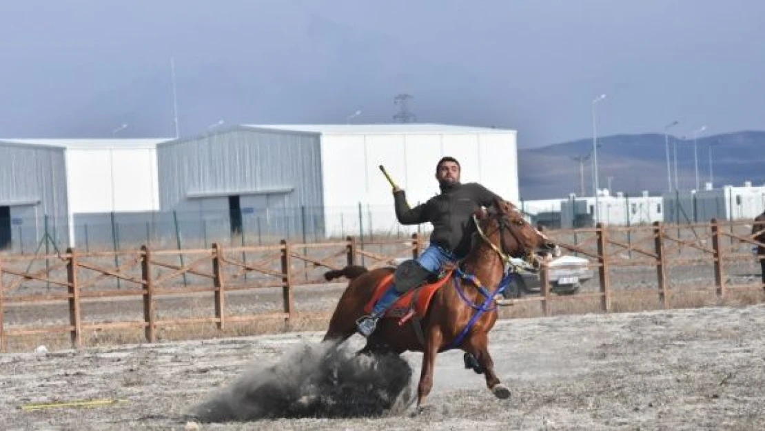 Kars'ta Cirit müsabakaları başladı