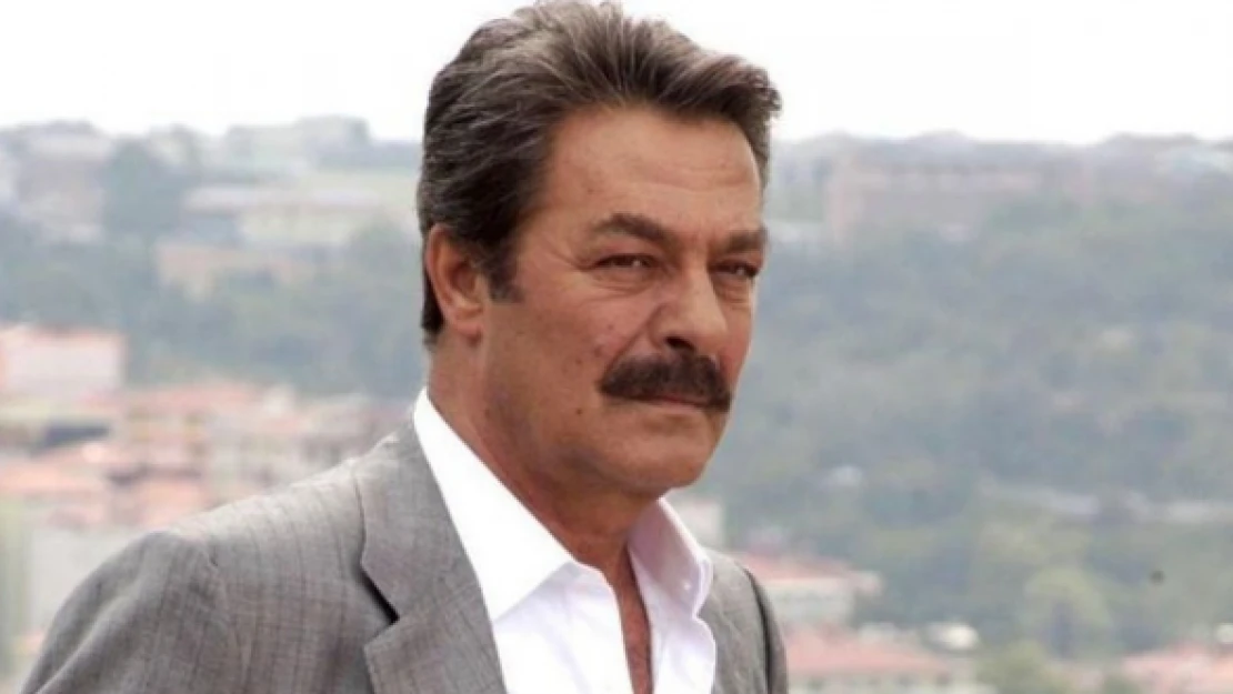 Sevgilisi Kadir İnanır'ın son durumu paylaştı