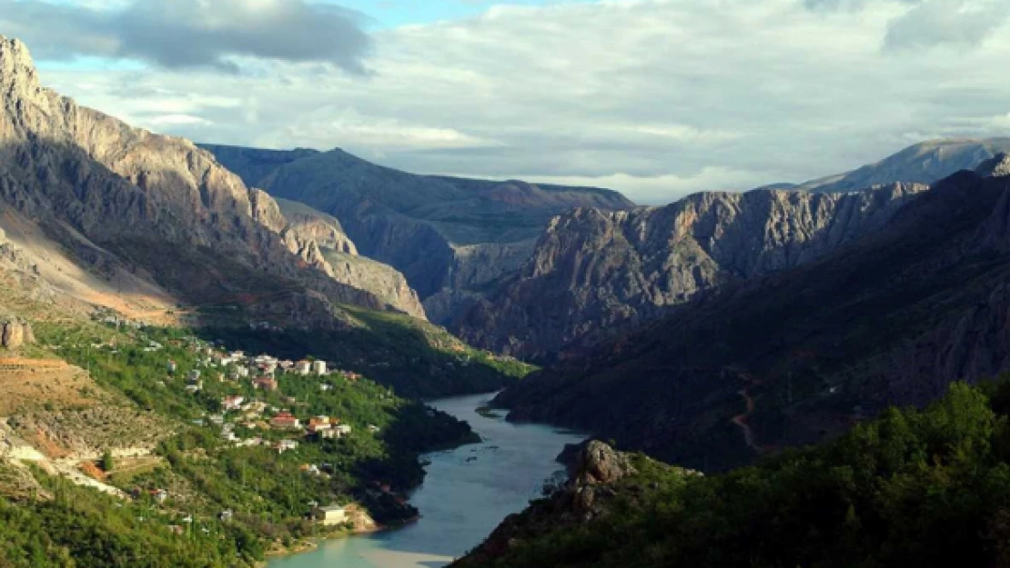 Kemaliye'nin tarihi ve  turistik yerlerin ekonomiye kazandırılacak