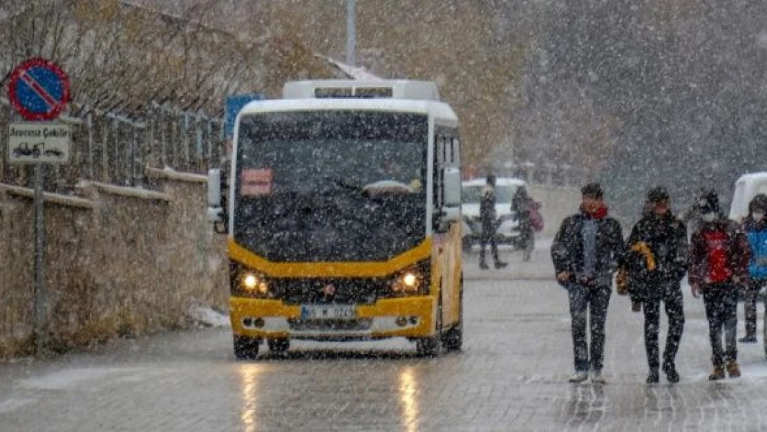 Van'da eğitime bir gün ara verildi