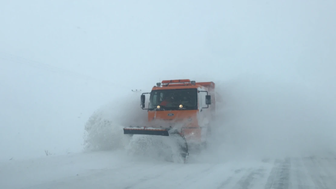 Erzincan'da 294 köy yolu ulaşıma kapandı