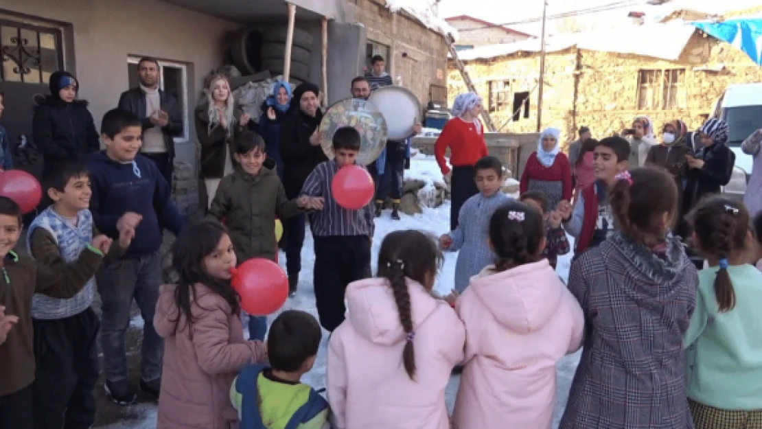 'Gönül Köprüsü' yüzleri güldürdü