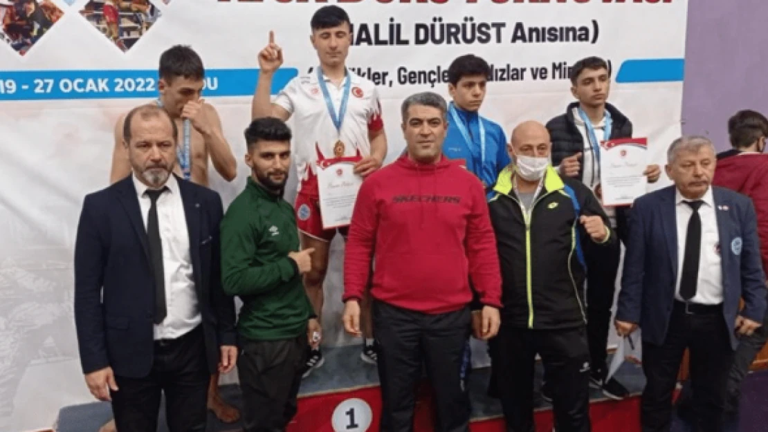 Yumruklarıyla Bitlis'i gururlandırdılar