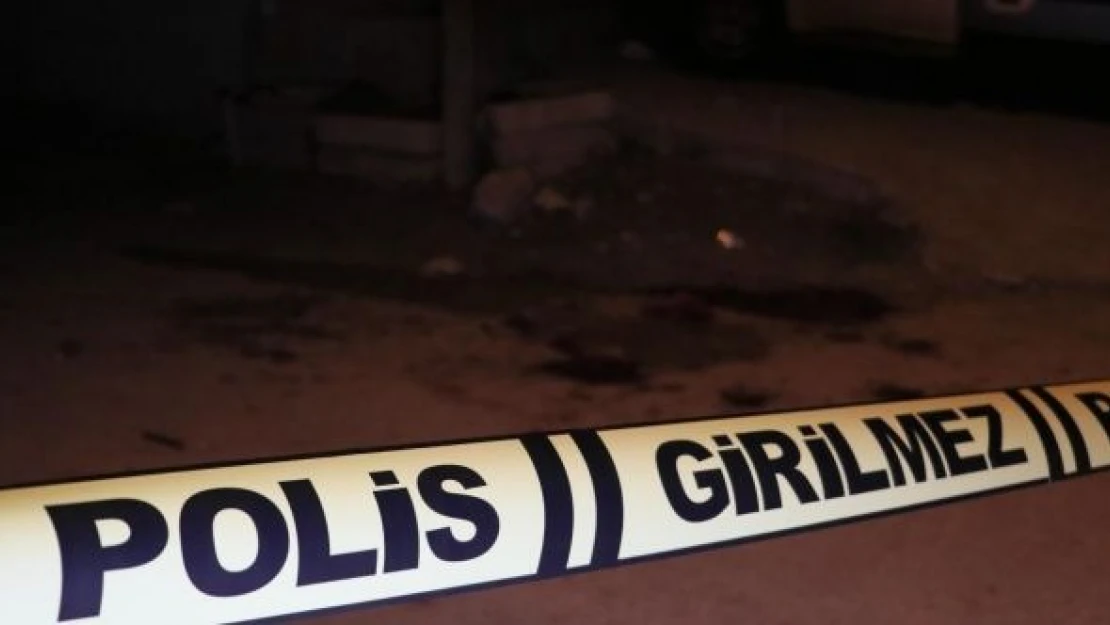 Çay ocağında silahlı, bıçaklı kavga