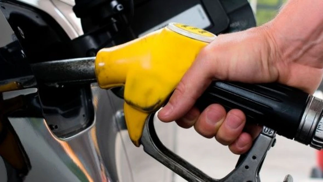 Benzine yine zam geliyor!