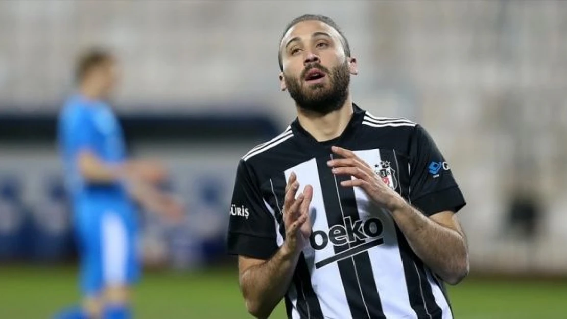 Beşiktaş, Cenk Tosun'u renklerine bağladı