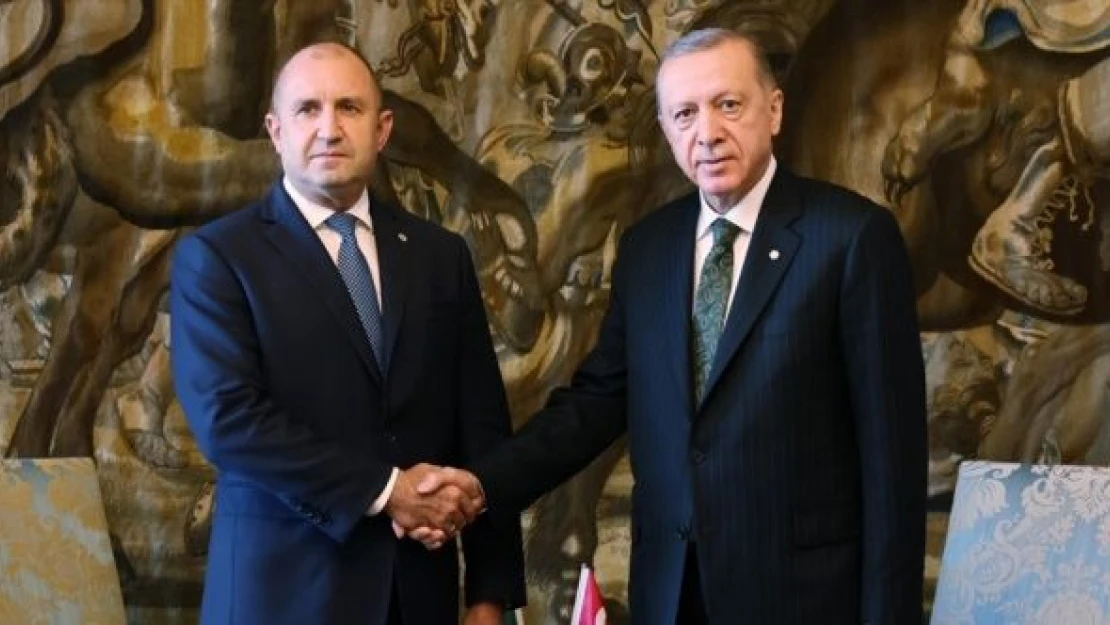 Cumhurbaşkanı Erdoğan, Prag'da Bulgaristan Cumhurbaşkanı Radev ile görüştü