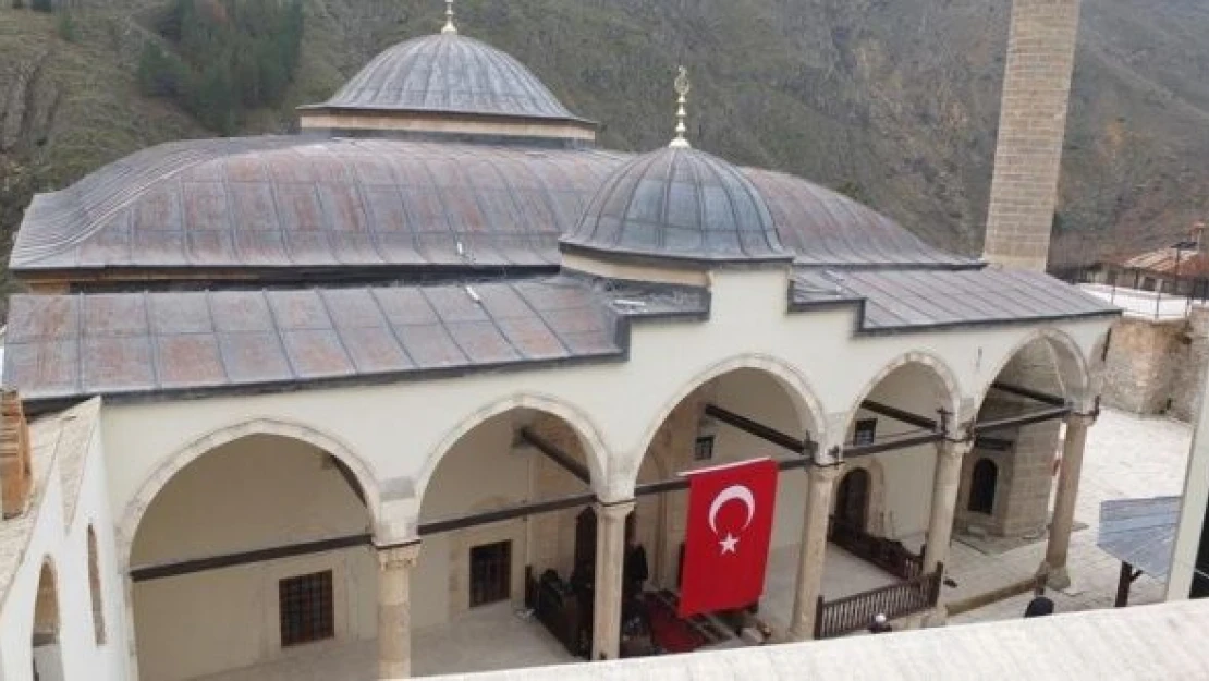 Restorasyonu tamamlanan 228 yıllık cami ibadete açıldı