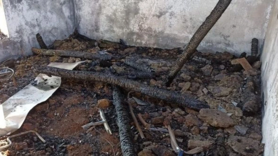 Hakkari'de çıkan yangın sonrası evden eser kalmadı