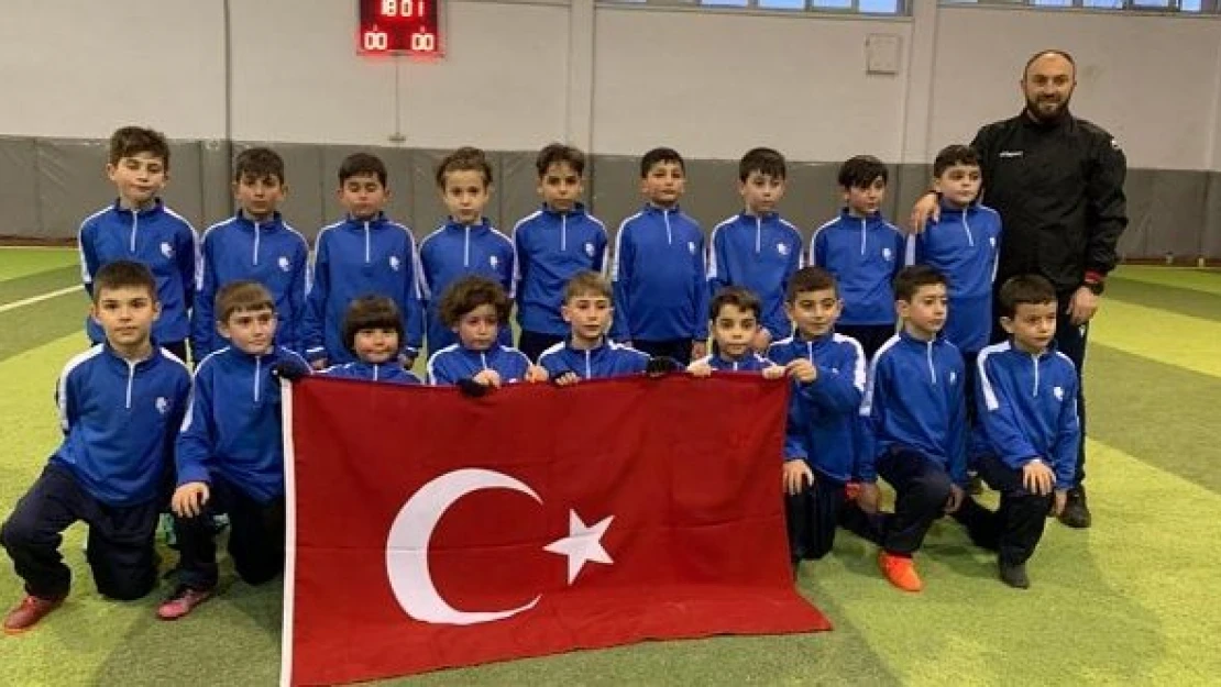 Erzurumsporlu minikler göz yaşarttı