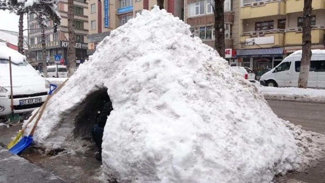 'İglo' ev Bitlis'in ilgi odağı haline geldi