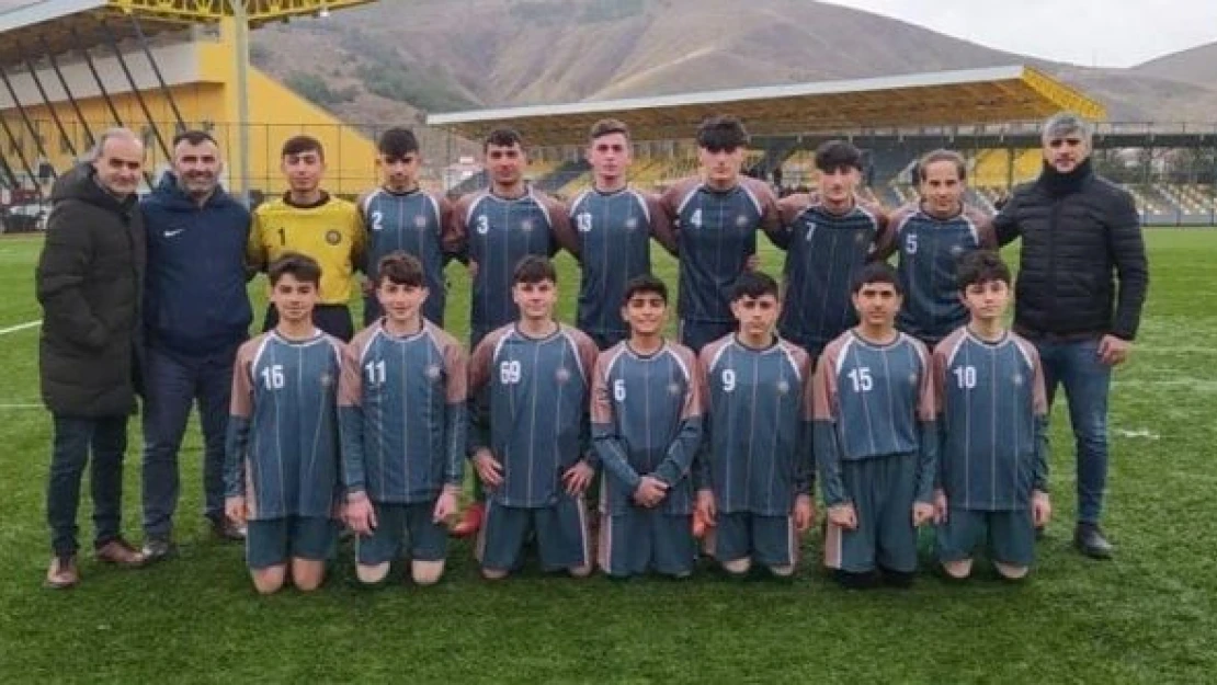 Bayburtlu İmam Hatipliler U-15 liginde