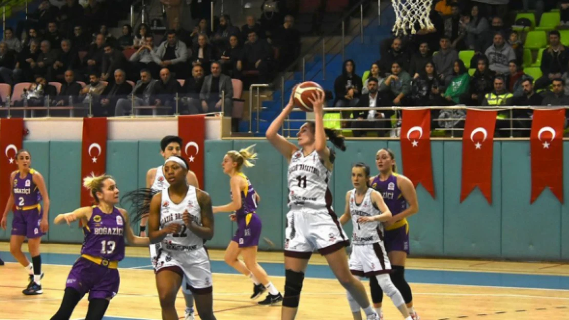 Elazığ kadın basketbol takımları parkeye iniyor