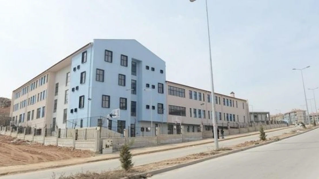 Elazığ'da yeni yapılan bir liseye şehidin adı verildi