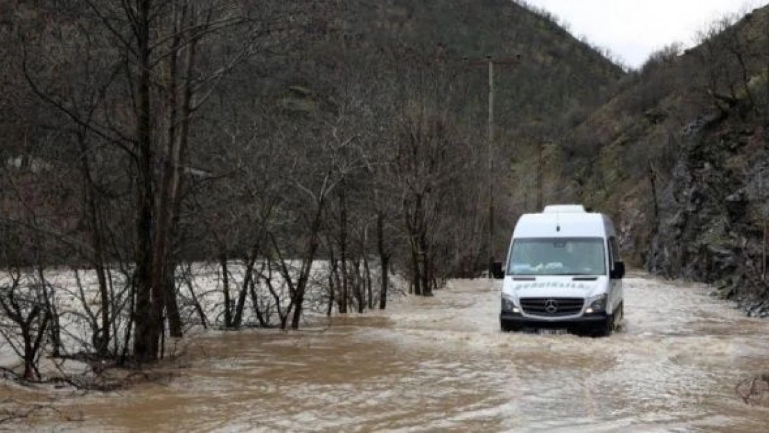 Munzur Çayı taştı!