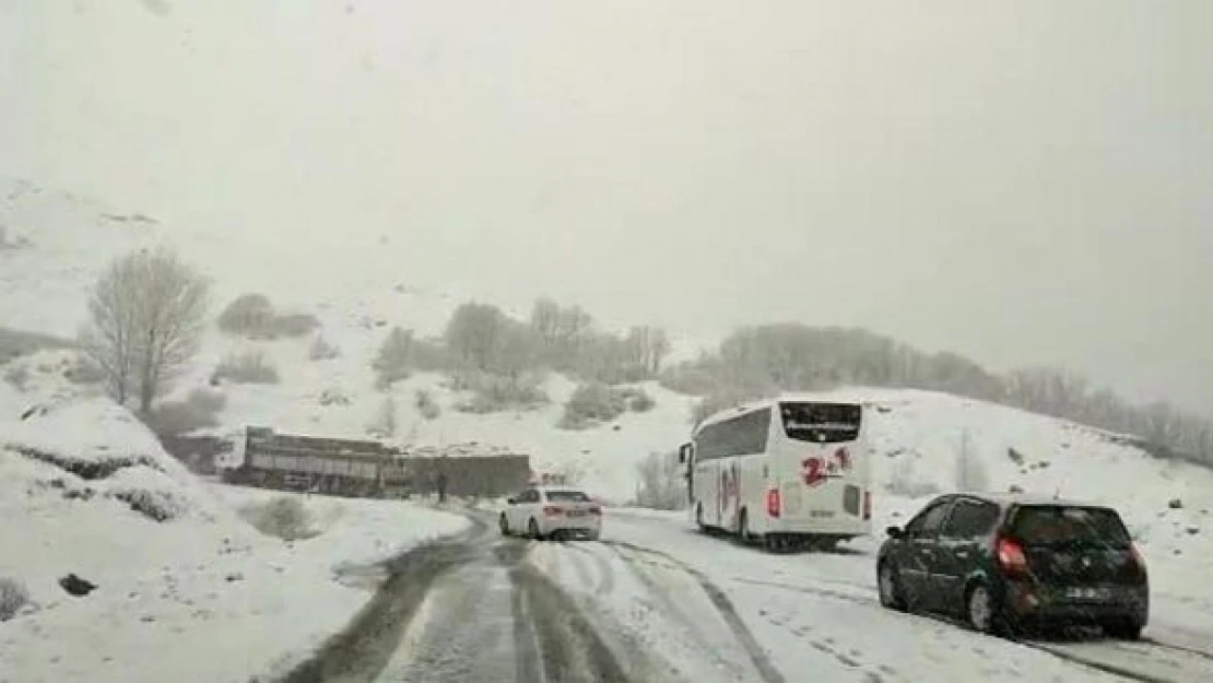 Tunceli karla mücadele ediyor