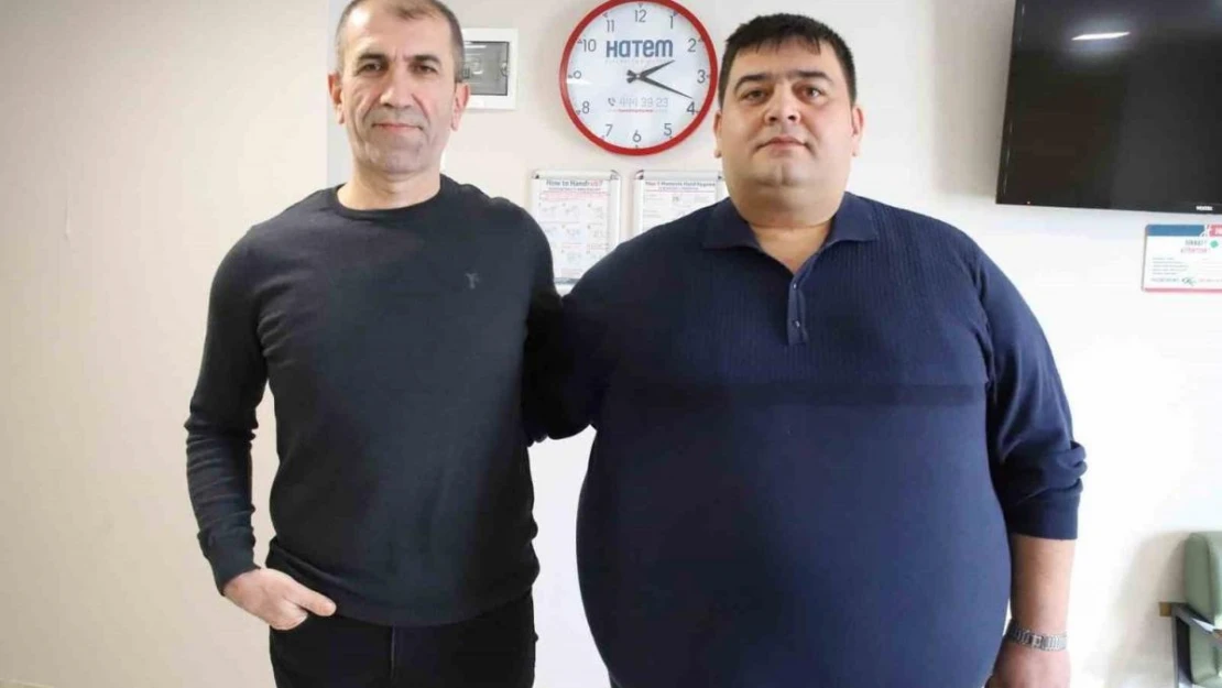 220 kiloyla girdiği mide ameliyatının ardından 15 günde 15 kilo verdi