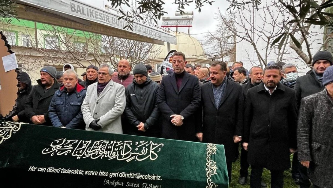 3 Kuşak Kırkpınar Başpehlivan çıkaran ailenin son temsilcisi Sabri Acar toprağa verildi