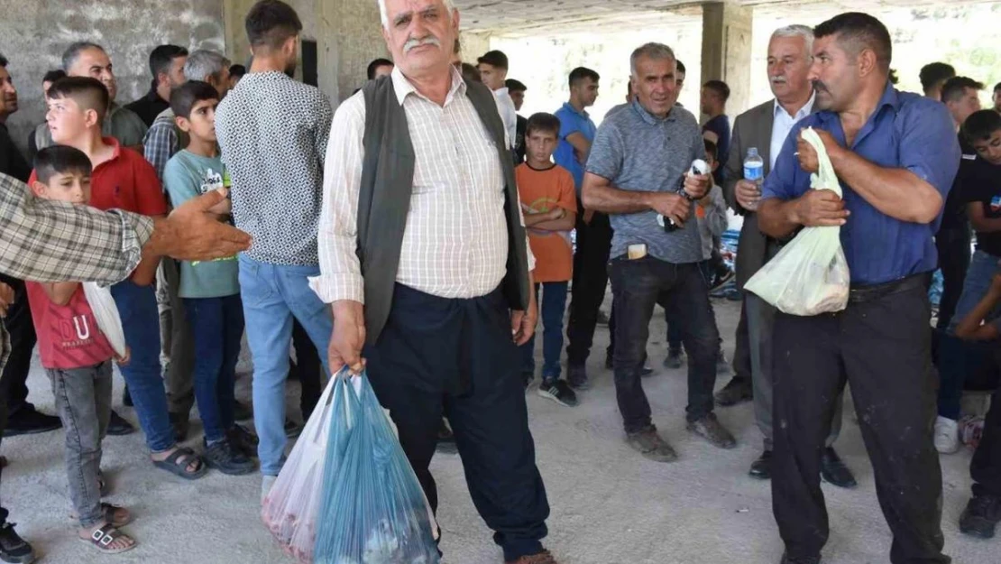 300 yıllık Kurban geleneği sürüyor... Köyde et almayan hane kalmıyor