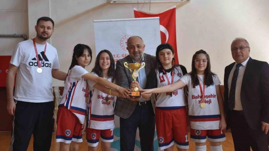 3X3 Yıldız Kızlar Basketbol müsabakaları sona erdi